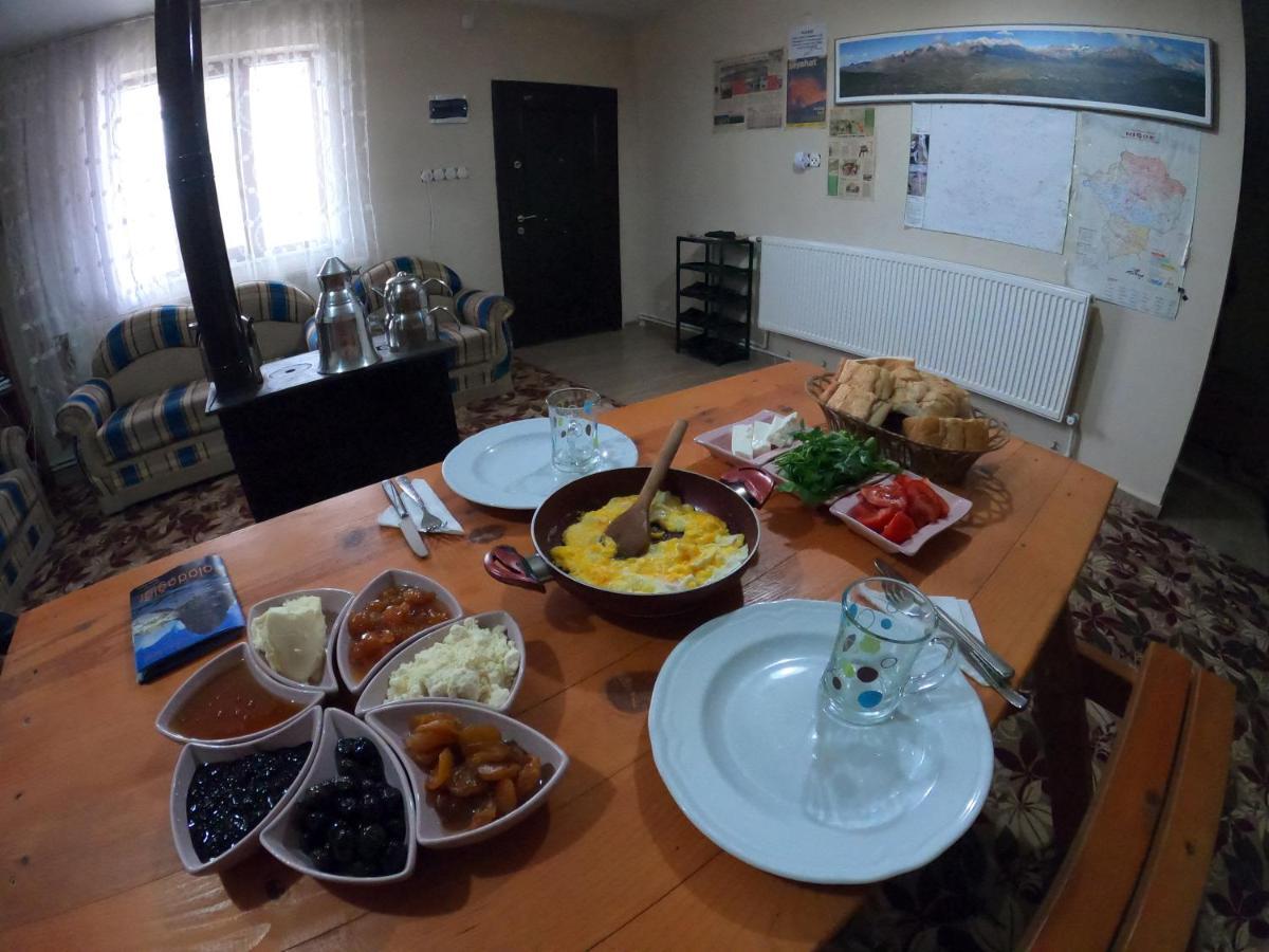 Taurus Guest House Cukurbag  Luaran gambar
